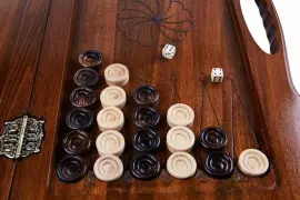 Резные нарды из бука "Лев" средние, с ручкой