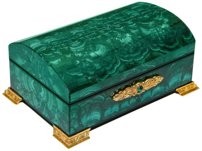 Chest "Enchantress" made of malachite