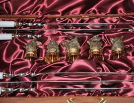 Набор шампуров из белого мрамора с чарками, на 6 персон