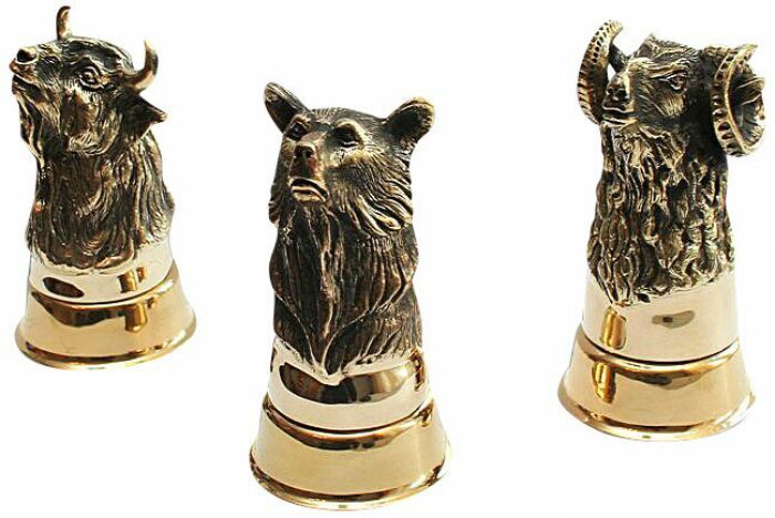 A set of Hunting charms in an elite package