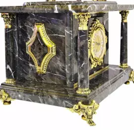 Часы-сейф из серого мрамора "Лошадки"