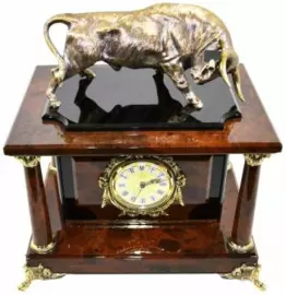 Часы-сейф из обсидиана "Бык"