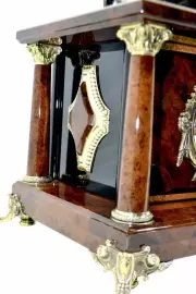 Часы-сейф из обсидиана "Бык"