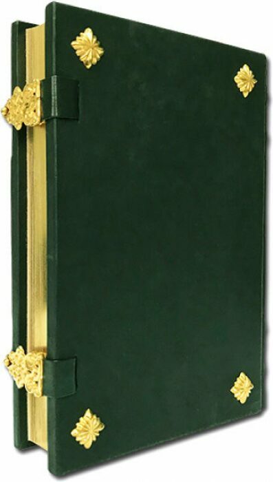 Коран с филигранью (золото), литьем и гранатами в замшевой шкатулке