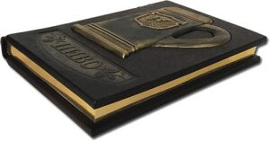 Книга в кожаном переплете "Пиво. Иллюстрированная энциклопедия"
