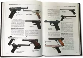 Книга в кожаном переплете "Пистолеты и револьверы. Большая энциклопедия"