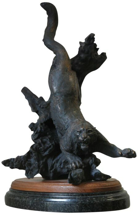 The author's bronze sculpture "Attacking Leopard"