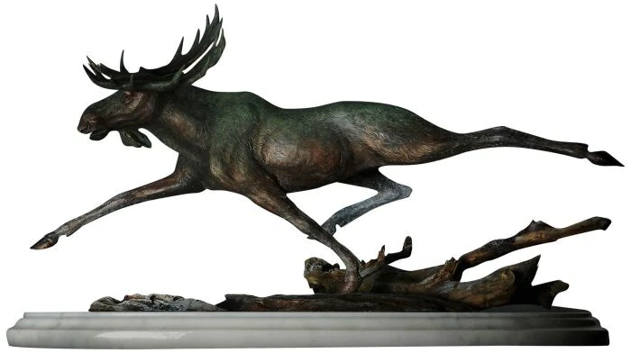 The author's bronze sculpture "Running Moose"
