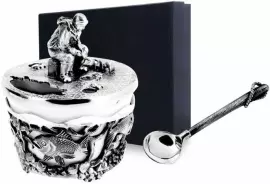 Серебряная солонка "Рыбак" с чернением