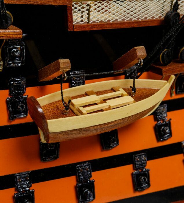 Модель британского линейного корабля "HMS Victory" 1668 г.