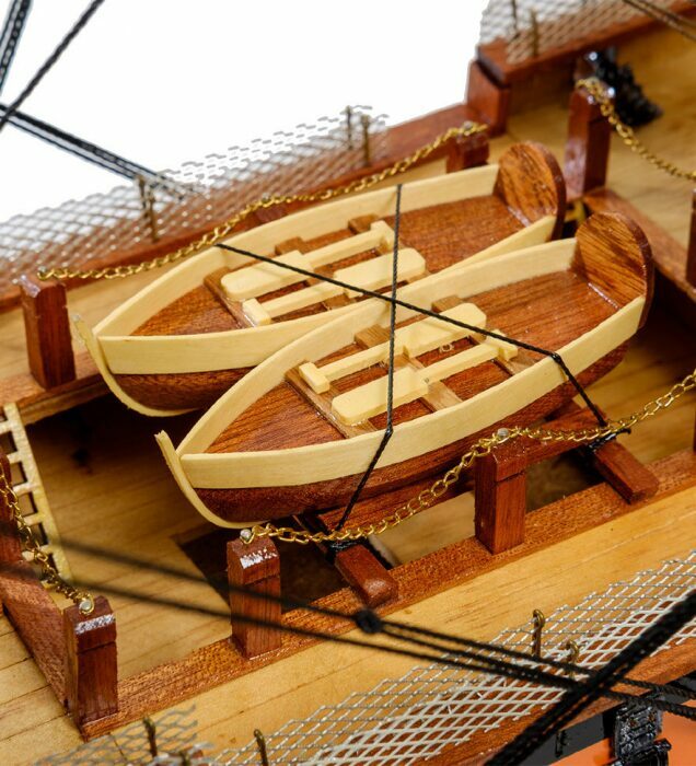 Модель британского линейного корабля "HMS Victory" 1668 г.