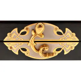 Нарды из янтаря "Кул Шариф" коллекции "Ориент" Нарды из янтаря "Кул Шариф" коллекции "Ориент"