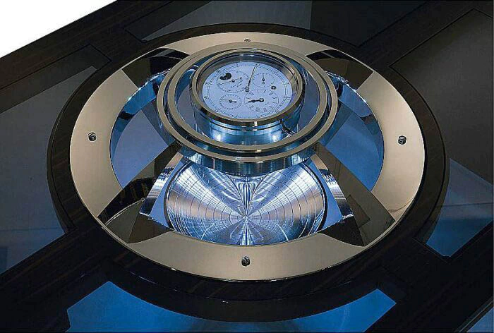 The marine watch "Atlantis Table Tempus Mobile" in a table from Makassar