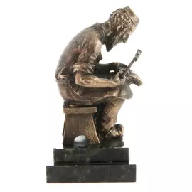 Скульптура бронзовая "Сапожник за работой"