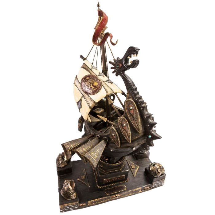 Масштабная модель корабля из мореного дуба "Венари"