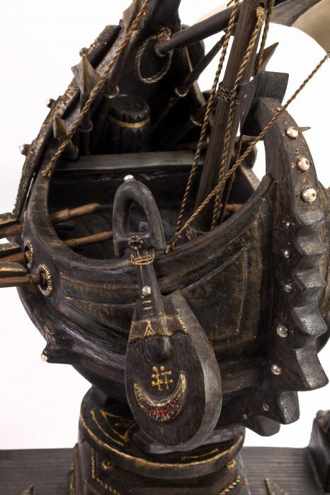 Масштабная модель корабля из мореного дуба "Венари"