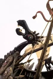 Масштабная модель корабля из мореного дуба "Венари"