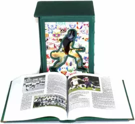 Подарочные книги "Футбол. Энциклопедия" в 3 томах, в футляре