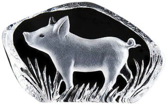 Transparent crystal sculpture "Piglet"