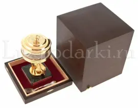 Икорница "Белуга" на змеевике, Златоуст Икорница "Белуга" на змеевике, Златоуст