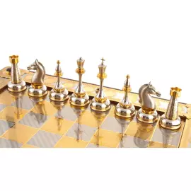 Шахматы из ясеня и тигрового глаза "Царские" Златоуст