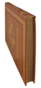 Книга в кожаном переплете "Соколиная охота"