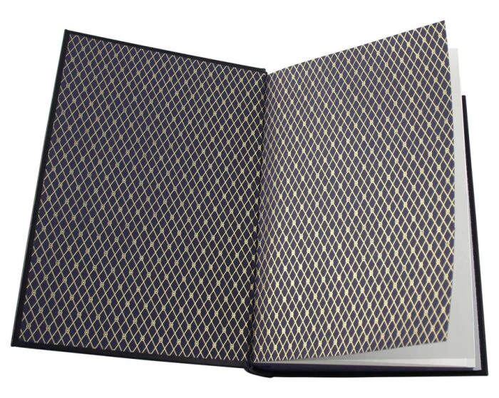 Leather-bound book "Thoughts of wise people for every day"