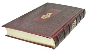 Книга в кожаном переплете "Святое Евангелие" большая