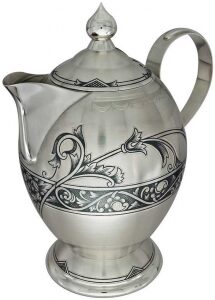 Чайник из серебра "Ветвь"
