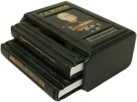 Книги в кожаном переплете "Воспоминания и размышления" Г.К. Жуков, в 2 томах, в футляре Книги в кожаном переплете "Воспоминания и размышления" Г.К. Жуков, в 2 томах, в футляре