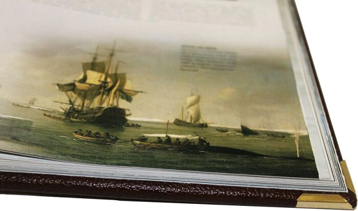 The leather-bound book "Ships. 5000 years of sea adventures." (in a box)