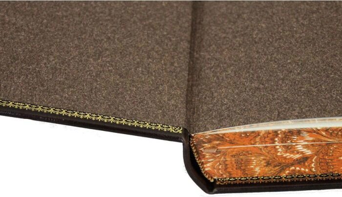 Leather-bound book "The Banking Encyclopedia" in 2 volumes (in a bag)