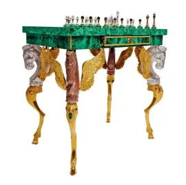 Шахматный стол из малахита "Ход конем" Шахматный стол из малахита "Ход конем"