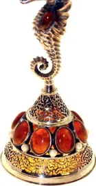 Кубок Посейдона из янтаря Кубок Посейдона из янтаря