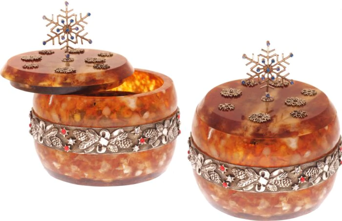 Шкатулка из янтаря "Зима"