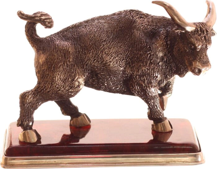 Souvenir made of amber "Bull"