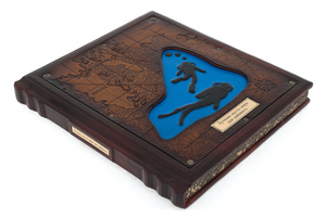 The leather-bound book "Diving"