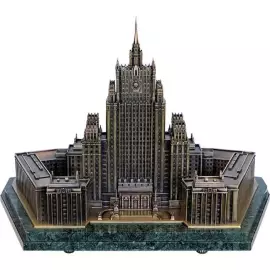 Авторская скульптура из бронзы "Макет высотки МИД"