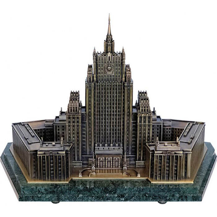 Авторская скульптура из бронзы "Макет высотки МИД"
