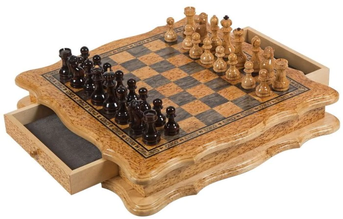 Karelian birch chess set with curly edges