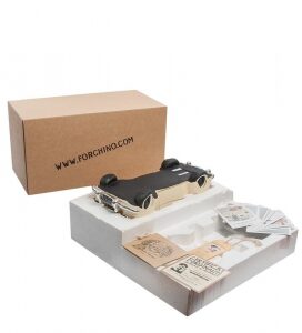 The author's statuette "Car: My new bride", polystone