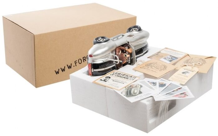 The author's statuette "Car: Shelby Cobra 427 SC Silver", polystone