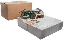 Авторская статуэтка "Автомобиль: Моя первая любовь" зеленая, полистоун