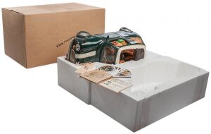 The author's statuette "Car: My first love" (green), polyresin