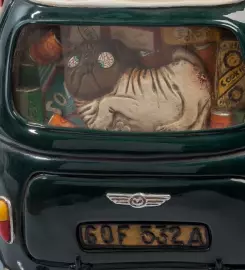 Авторская статуэтка "Автомобиль: Моя первая любовь" зеленая, полистоун