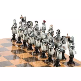 Коллекционный фарфоровые шахматы "Грюнвальдская битва"