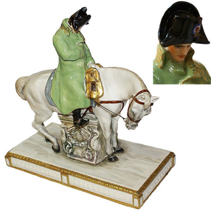 The statuette "Napoleon the vanquished"