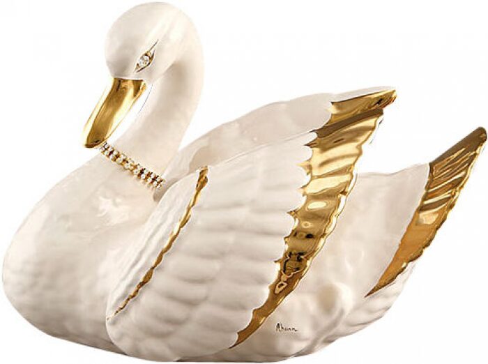 Small statuette "Swan", color: ivory
