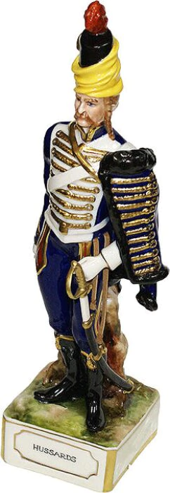 The statuette "Hussar" is multicolored