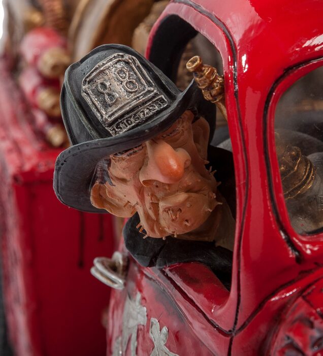 Авторская статуэтка "The Fire Engine"